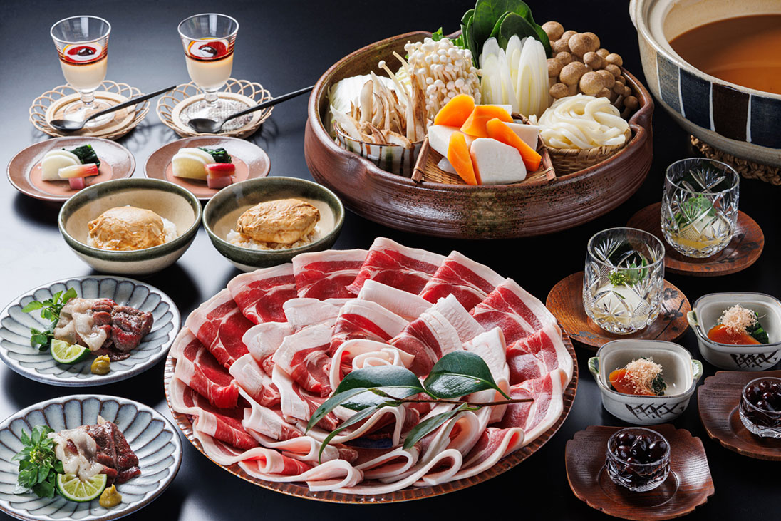 最上級ロース肉ぼたん鍋(極)コース
